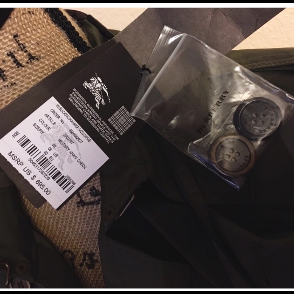 ⚜️ Burberry Packable Trench w/small satchel - Picture 7 of 8